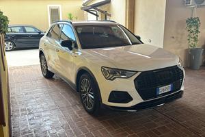 Audi Q3 35 tdi identity black