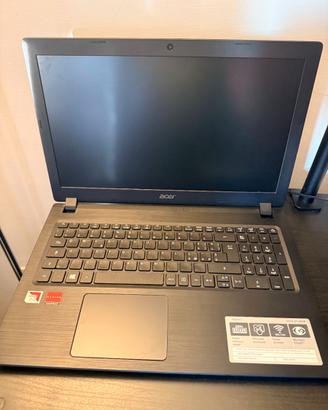 Acer Aspire 3 A315-21 con alimentatore, senza HD