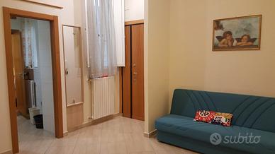 Bilocale via Dante Alighieri n.463 Bari