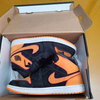 SCARPE JORDAN 1 MID SE