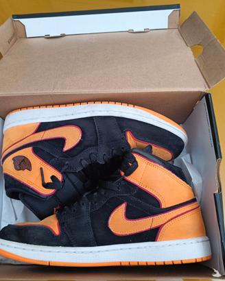 SCARPE JORDAN 1 MID SE