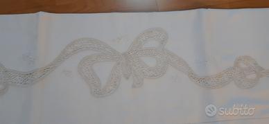 Lenzuolo matrimoniale con inserti in pizzo Cantù