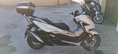 HONDA FORZA 350 ANNO 2021 COLORE BIANCO
