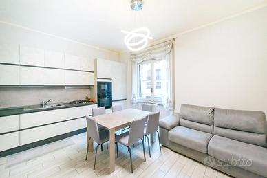 Trilocale ristrutturato e arredato mm loreto