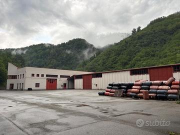 Magazzino plesso produttivo piazzali uffici