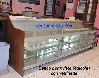 arredamento per edicola e cartoleria