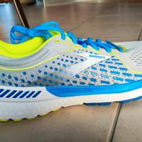 Scarpe da podismo e camminata Brooks Adrenaline