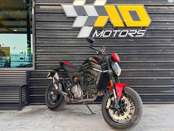 Ducati Monster 937 .