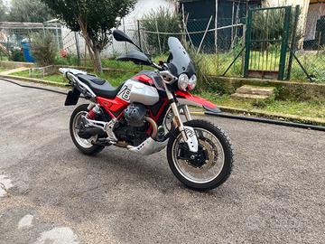 Moto Guzzi V85 TT - 2024