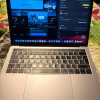 Macbook pro 2017 13” INTEL I5 8GB RAM 250GB
