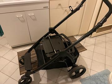 Passeggino con seduta reversibile Peg Perego