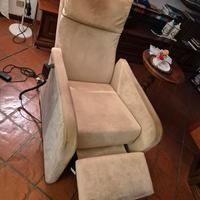 POLTRONA ELETTRICA ALZAPERSONE