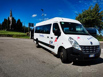 Miniscuolabus renault master posti 29+1