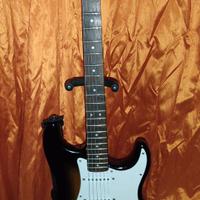 FENDER STRATOCASTER SQUIER BULLET SETTATA RIFINITA