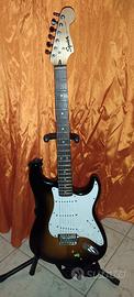 FENDER STRATOCASTER SQUIER BULLET SETTATA RIFINITA