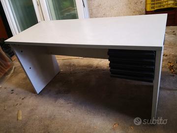 Scrivania 