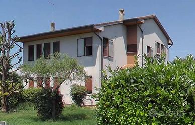 Casa indipendente di 155 m² con più di 5 locali e 