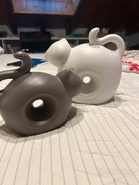 Gatti in ceramica