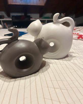 Gatti in ceramica