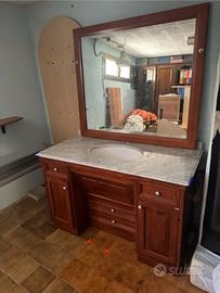 mobile bagno in legno massello con piano in marmo