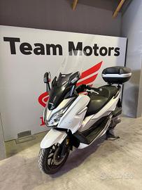 Honda Forza 300