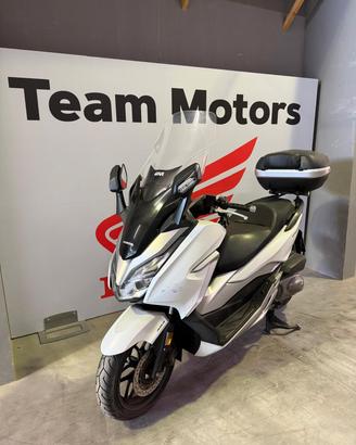 Honda Forza 300