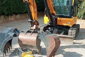escavatore JCB 35Z