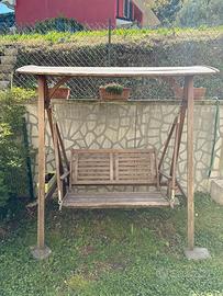 Dondolo in legno
