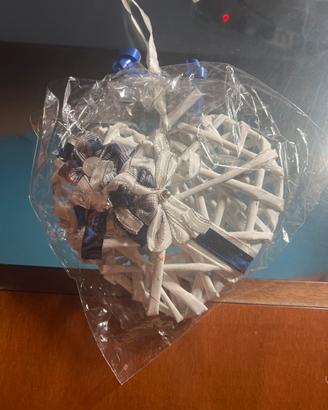 Addobbo cuore bianco fatto a mano decorativo