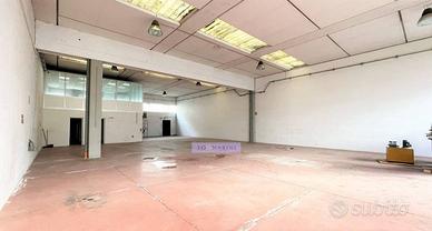 Immobile di 500 m² con 1 locale a Monsummano Terme