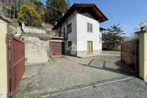 VILLA SINGOLA A AOSTA