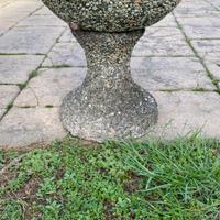 Fioriera con piedistallo