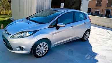 Ford Fiesta 1.4 TD Plus adatta per neopatentati.