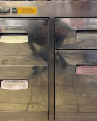 Frigo con cassetti