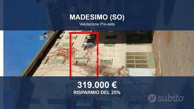 Immobile in asta di 131 m² con più di 5 locali a M