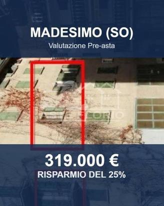 Immobile in asta di 131 m² con più di 5 locali a M