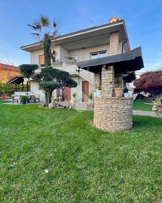 VILLA SINGOLA A BONATE SOPRA