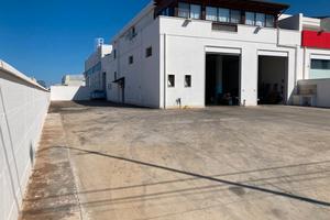 Complesso indipendente: Casa + Capannone