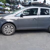 OPEL CORSA 2013 SOLO PER RICAMBI