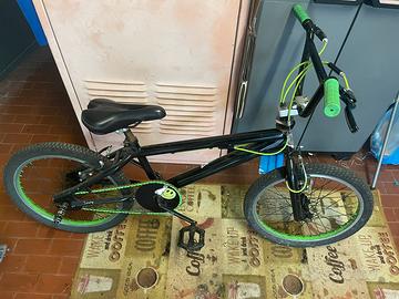 bicicletta bmx