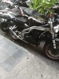 Triumph speed triple 955i