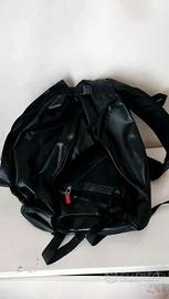 Zaino tecnico impermeabile nero – Outdoor/Urban