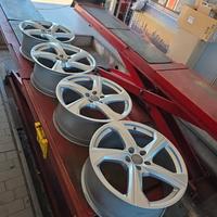 4 cerchi da 19 originali audi