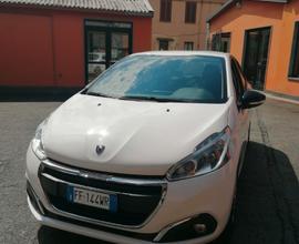 Peugeot 208 - 2016