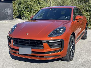 Porsche  Macan
