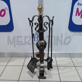 SET ATTREZZI CAMINO CON SUPPORTO FERRO BATTUTO POM