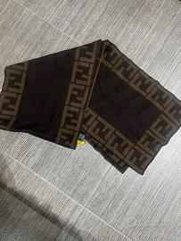Sciarpa Fendi come nuova