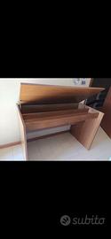 Scrivania scrittoio