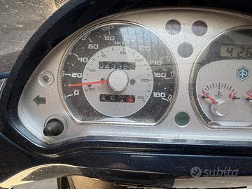 Beverly 300 anno 2010