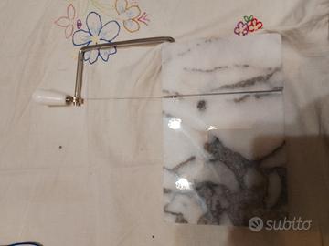 tagliere in.marno per formaggio 